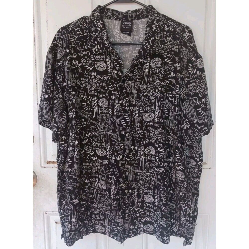 Disney Our Universe Cruella Skulls ButtonUp shirt Hawaiian Mens L Gothic AOP Blk